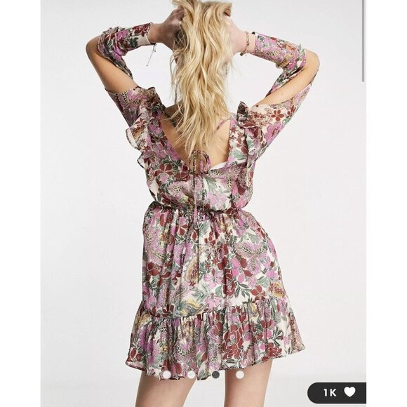 Topshop Dresses & Skirts - 𝅺TOPSHOP Ruffle Floral Dress Mini New NWTS Size 2 Beautiful!!! (O)
